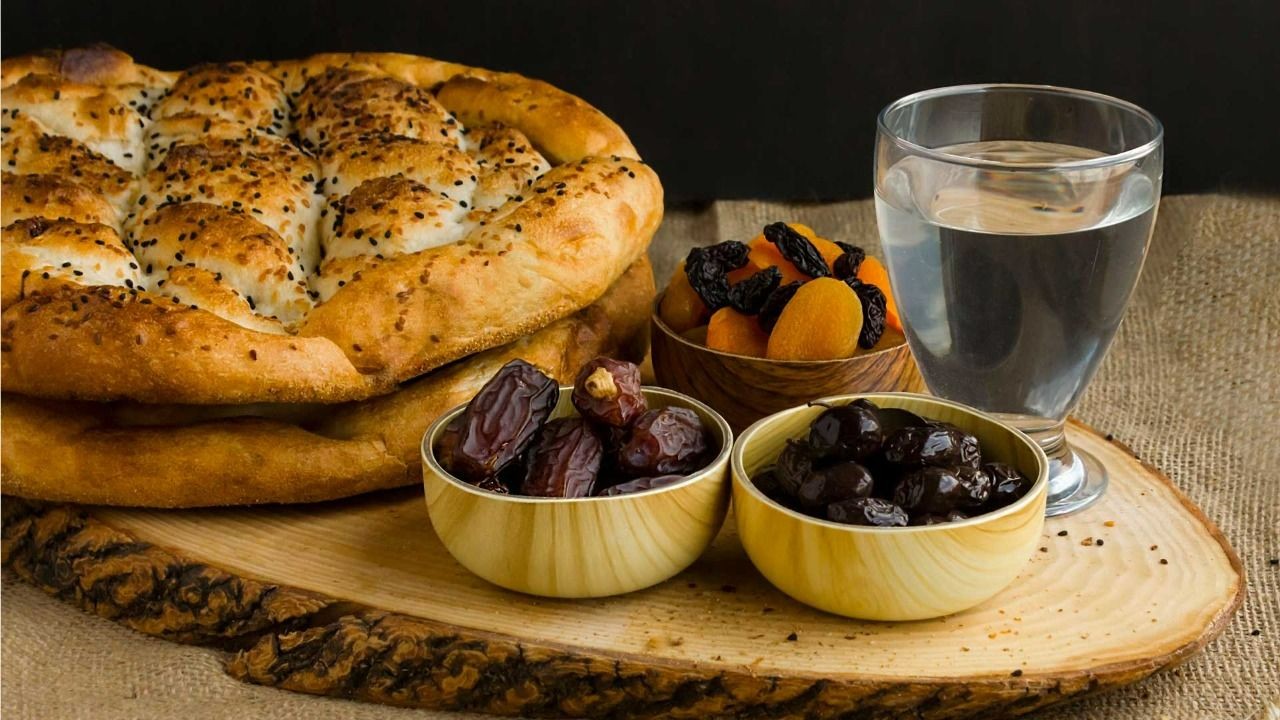 Kivinin Kabuğu: Yenir Mi, Nasıl Yenir, Nelere Dikkat Edilmeli? Kivinin Kabuğu: Yenir Mi, Nasıl Yenir, Nelere Dikkat Edilmeli?