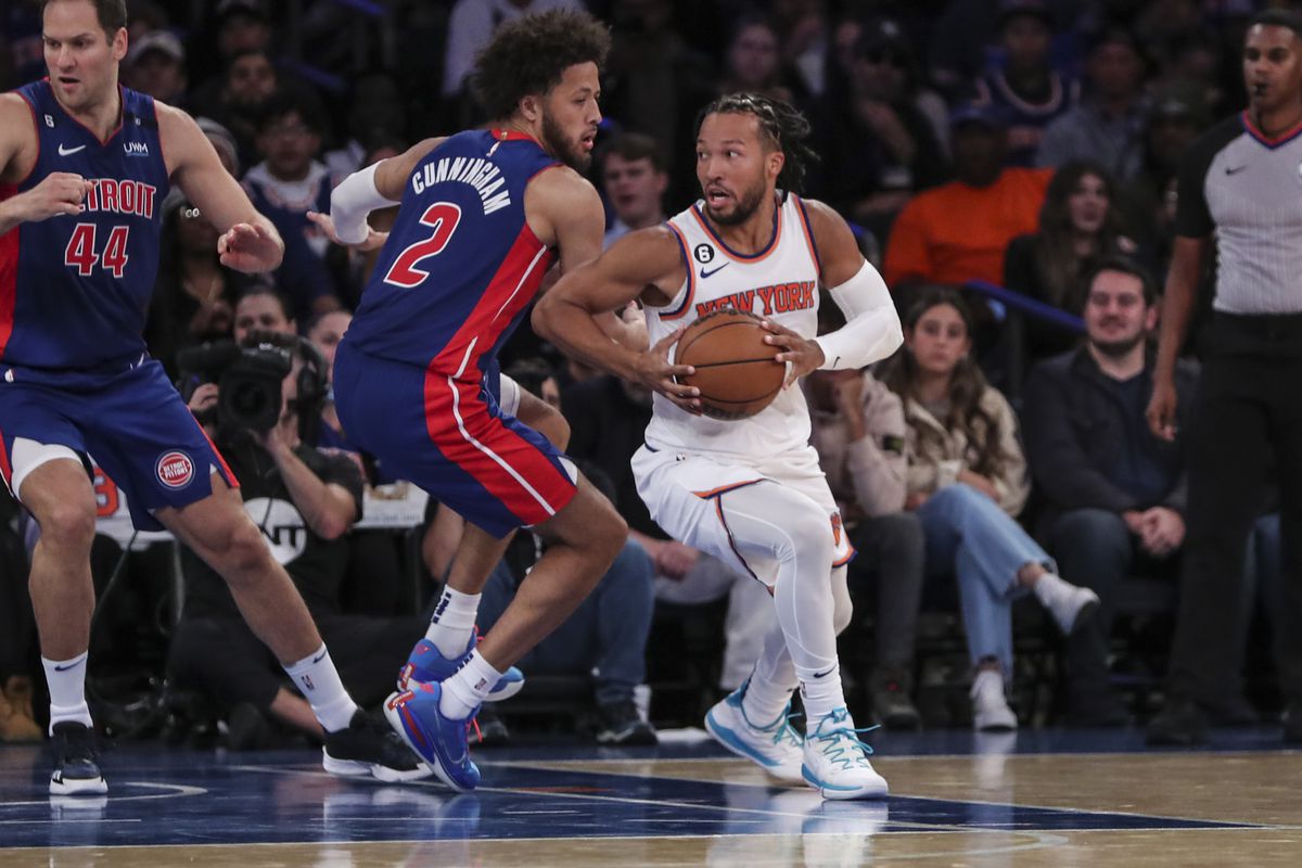 Knicks-Pistons Game: Officials Confirm Late-Game Missed Call Knicks-Pistons Game: Officials Confirm Late-Game Missed Call