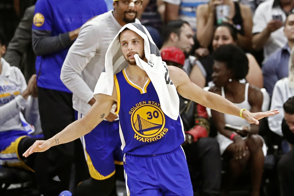 Kuminga's Return Fuels Warriors Victory: Curry, Kerr Hit Milestones Against Kings Kuminga's Return Fuels Warriors Victory: Curry, Kerr Hit Milestones Against Kings