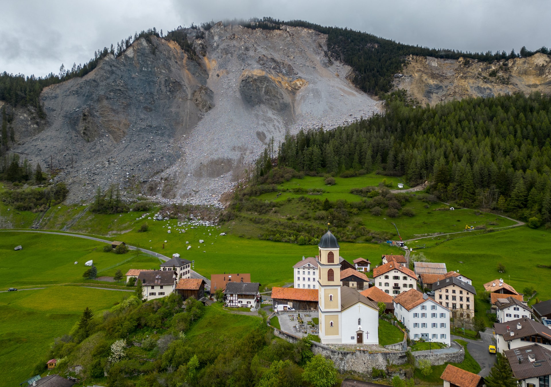 Landslide Warning Prompts Evacuation In Swiss Mountain Community Landslide Warning Prompts Evacuation In Swiss Mountain Community