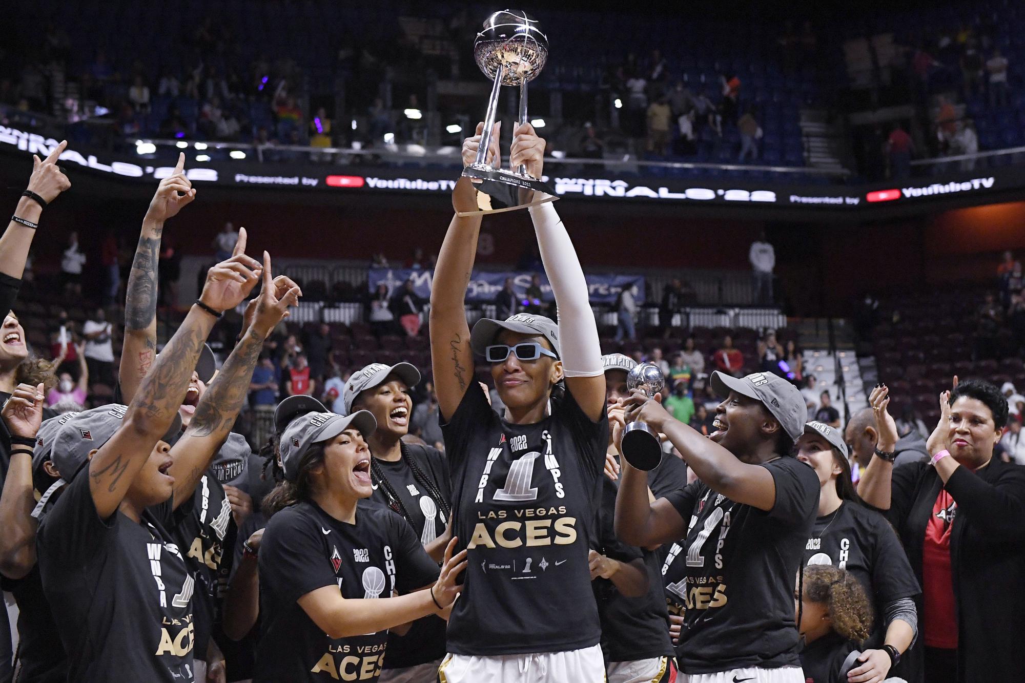 Las Vegas Aces Win Thanks To Deja Kelly's Game-Winning Shot Las Vegas Aces Win Thanks To Deja Kelly's Game-Winning Shot