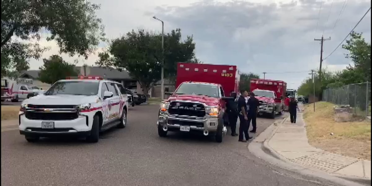 Las Vegas Arts District Shut Down: Police Respond To Barricaded Individual Las Vegas Arts District Shut Down: Police Respond To Barricaded Individual