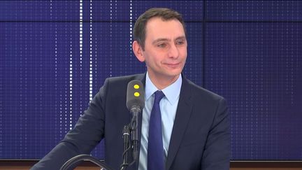 Le 9 Mai 2025: ArcelorMittal Et La Russie Selon Laurent Jacobelli (franceinfo) Le 9 Mai 2025: ArcelorMittal Et La Russie Selon Laurent Jacobelli (franceinfo)
