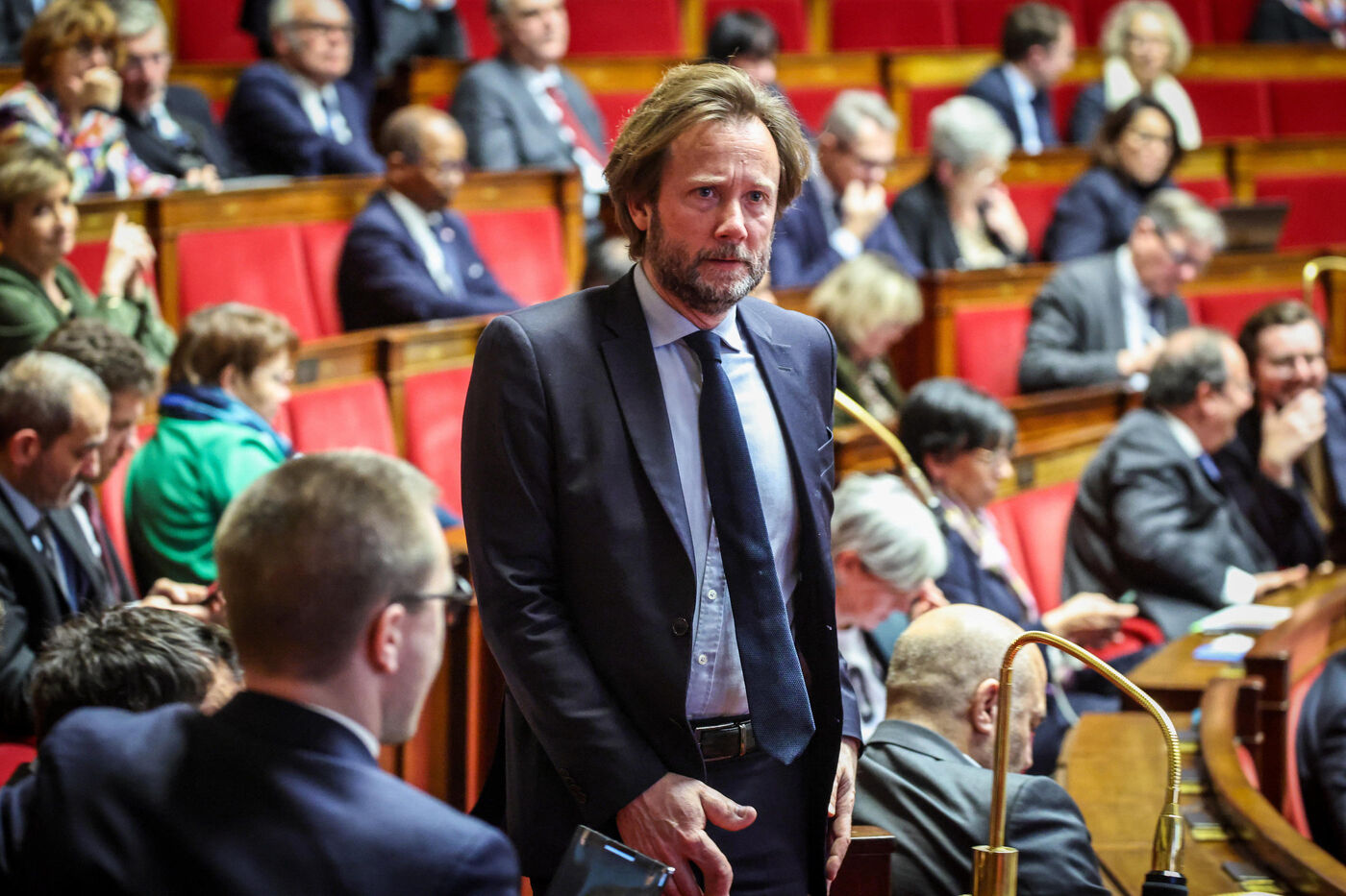 Le PS Face À La Division : Bouamrane Contre Faure Au Congrès Le PS Face À La Division : Bouamrane Contre Faure Au Congrès