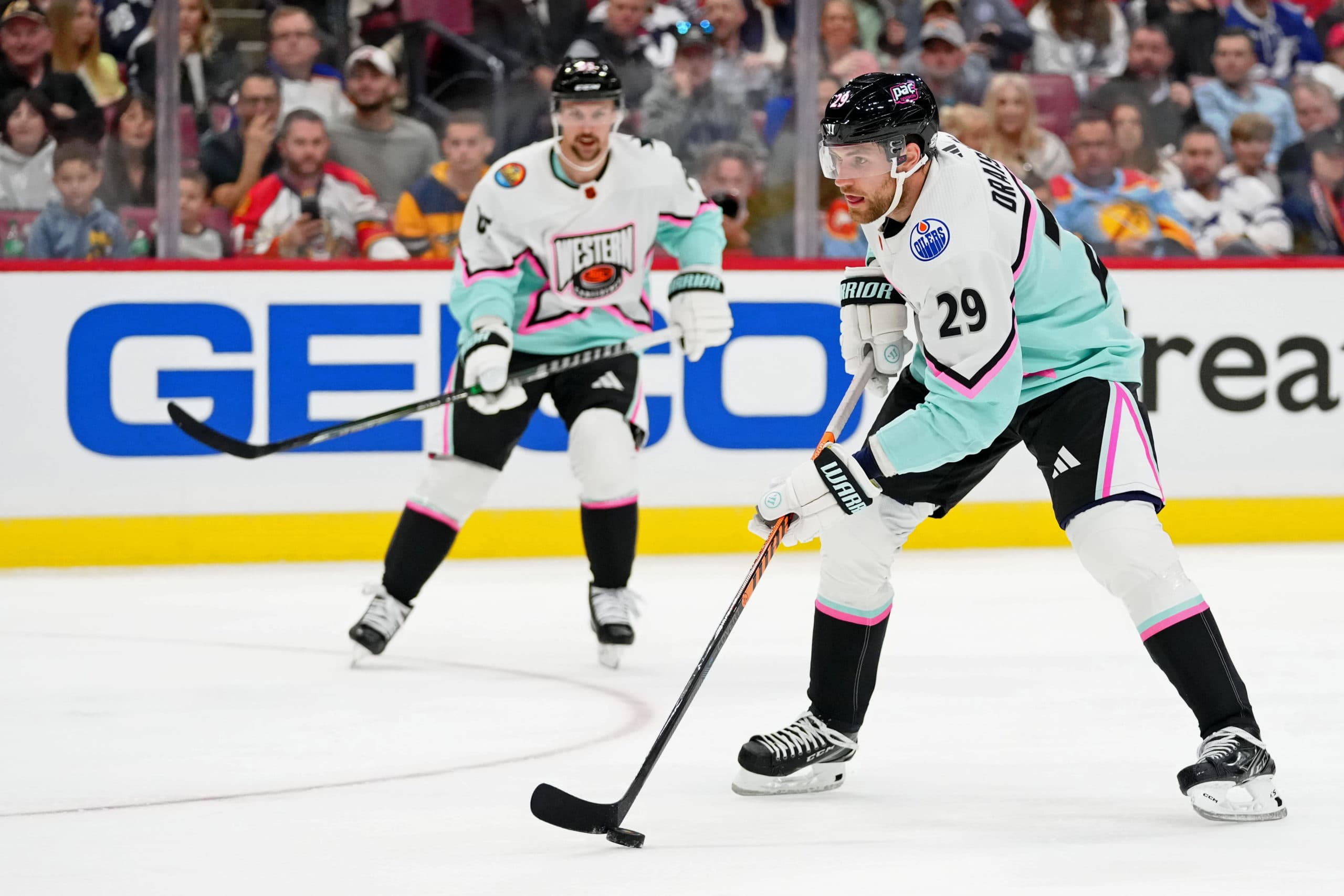 Leon Draisaitl Hits 100 Points, Secures Oilers Overtime Win Vs. Islanders Leon Draisaitl Hits 100 Points, Secures Oilers Overtime Win Vs. Islanders