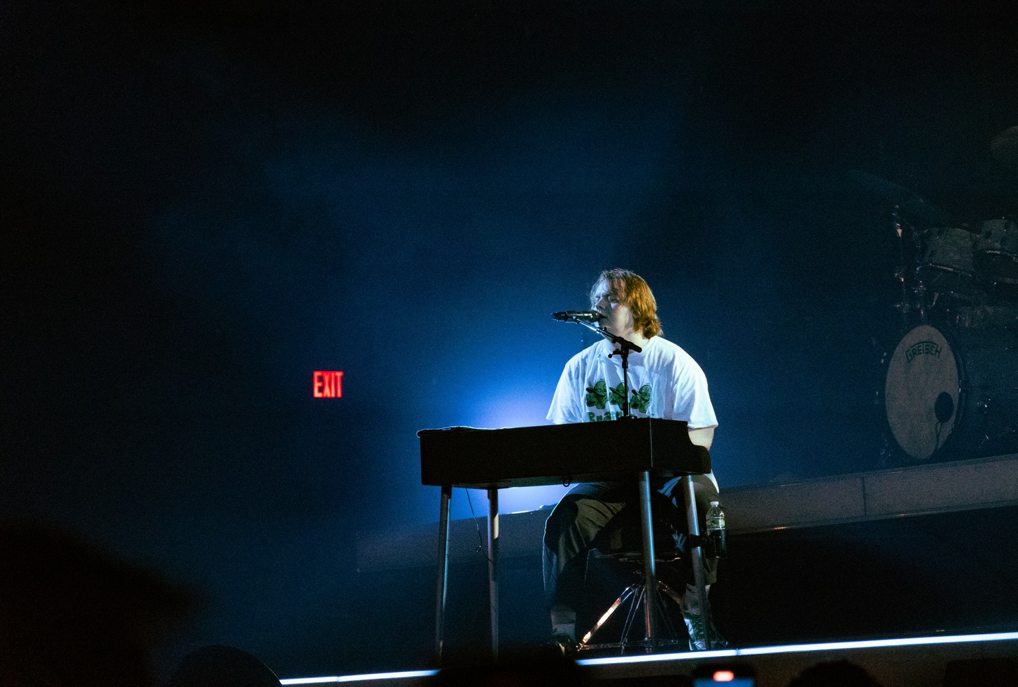 Lewis Capaldi's Surprise Performance At Tom Walker's Charity Concert Lewis Capaldi's Surprise Performance At Tom Walker's Charity Concert