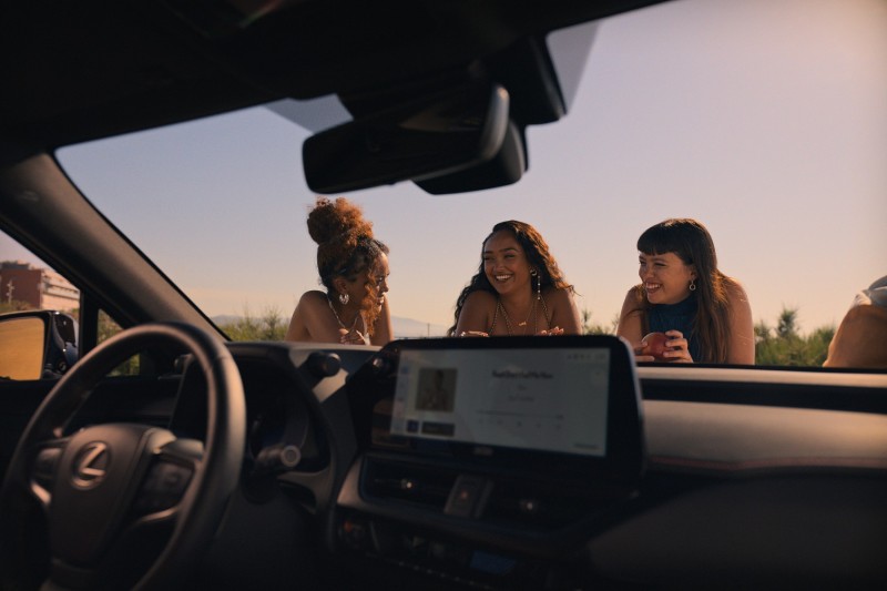 Listen To Joy Crookes' Latest Single: Carmen Listen To Joy Crookes' Latest Single: Carmen