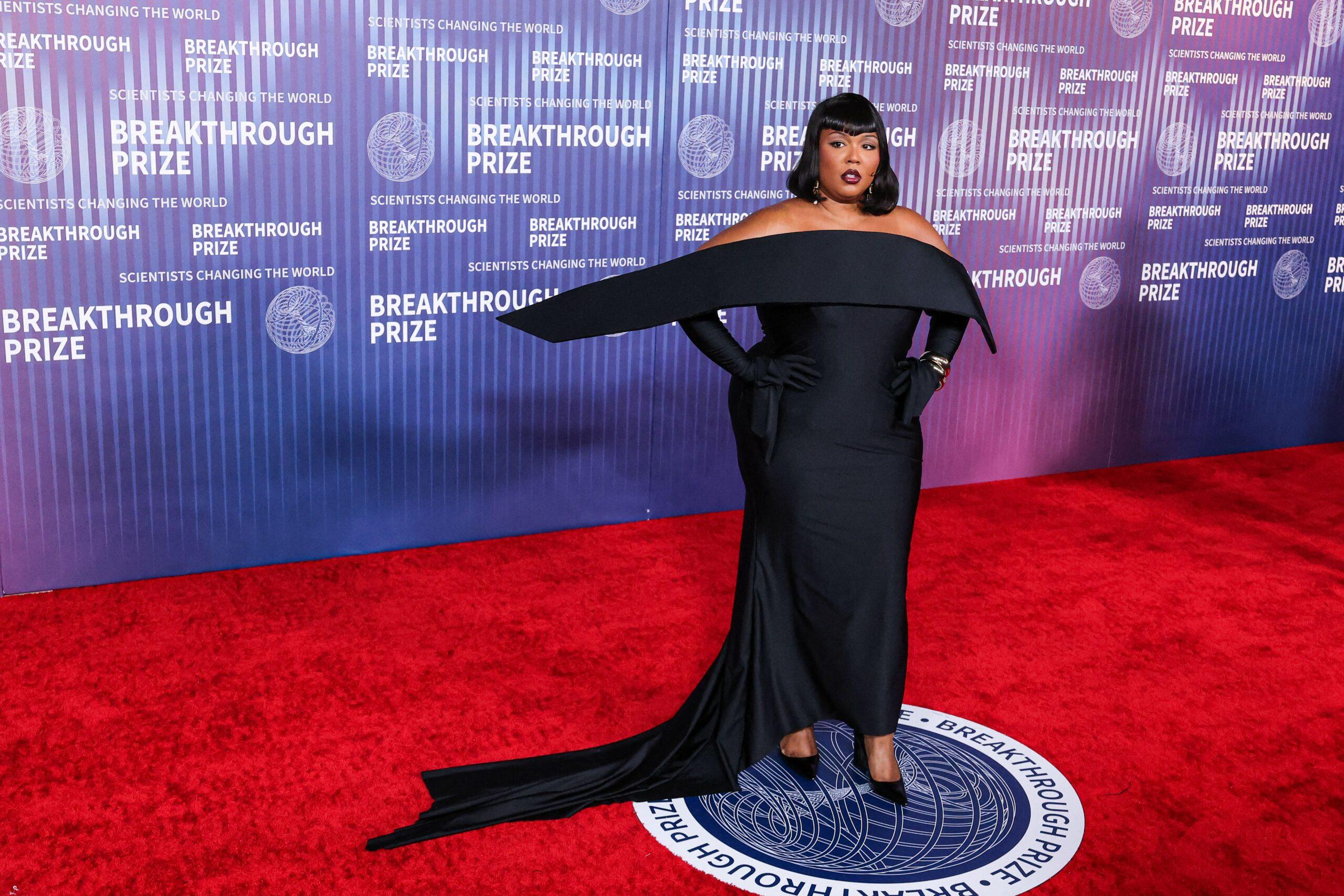 Lizzo's Weight Loss Journey: Diet, Exercise, And Mindset Lizzo's Weight Loss Journey: Diet, Exercise, And Mindset