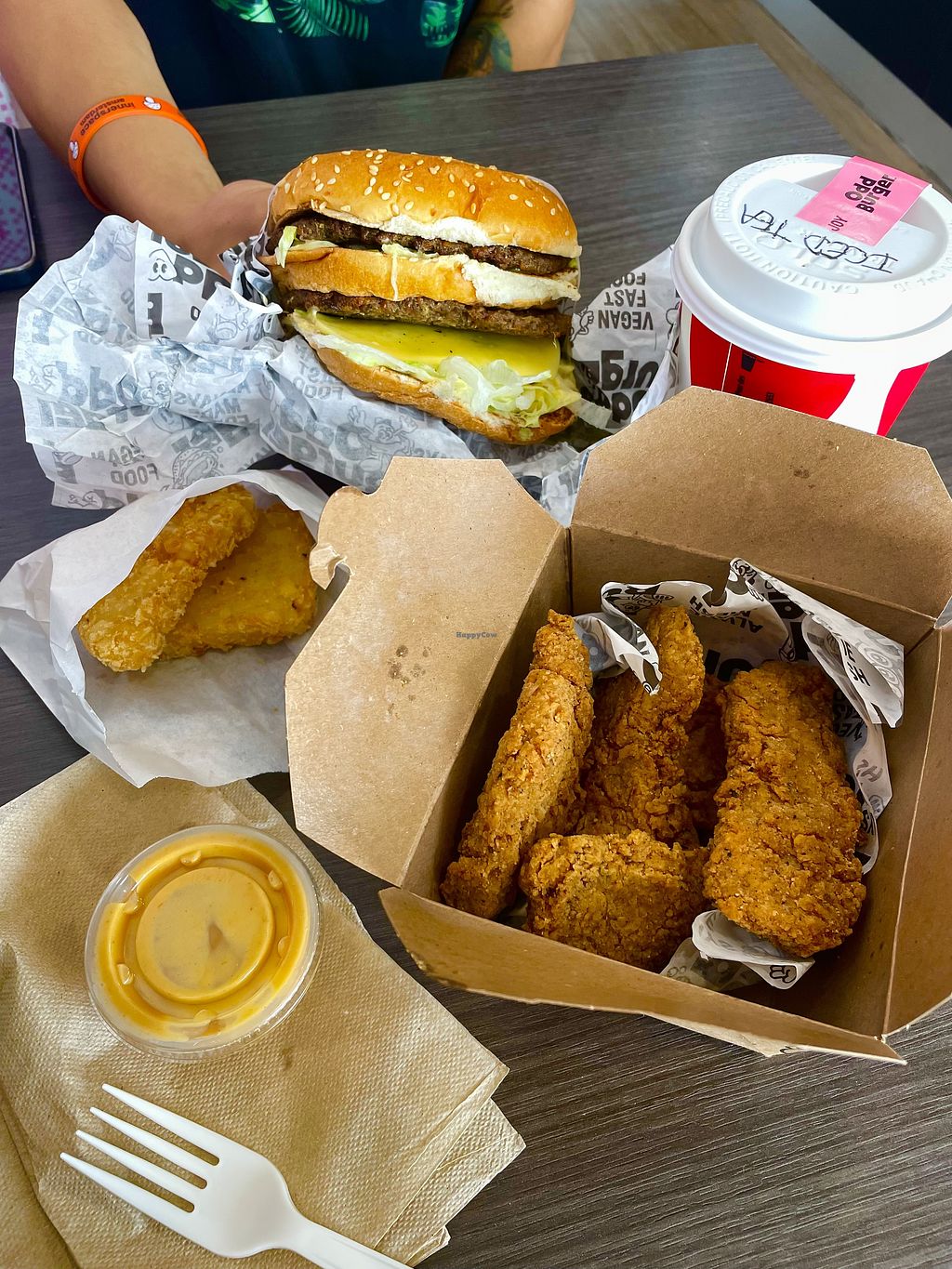 London's Odd Burger Vegan Meals Coming To 7-Eleven Across Canada London's Odd Burger Vegan Meals Coming To 7-Eleven Across Canada