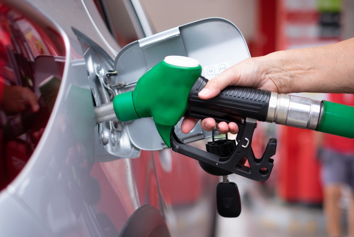 Lower Gas Prices In Illinois: Reflecting National Average Lower Gas Prices In Illinois: Reflecting National Average