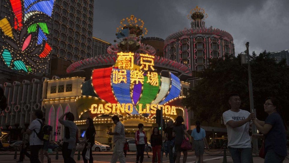 Macau Casino Revenue Surpasses Forecasts Ahead Of Golden Week Macau Casino Revenue Surpasses Forecasts Ahead Of Golden Week