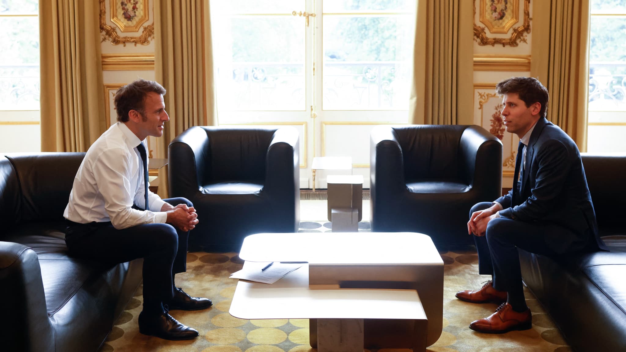 Macron Défend Un Patriotisme Économique Européen Face Au Défi De L'Intelligence Artificielle Macron Défend Un Patriotisme Économique Européen Face Au Défi De L'Intelligence Artificielle