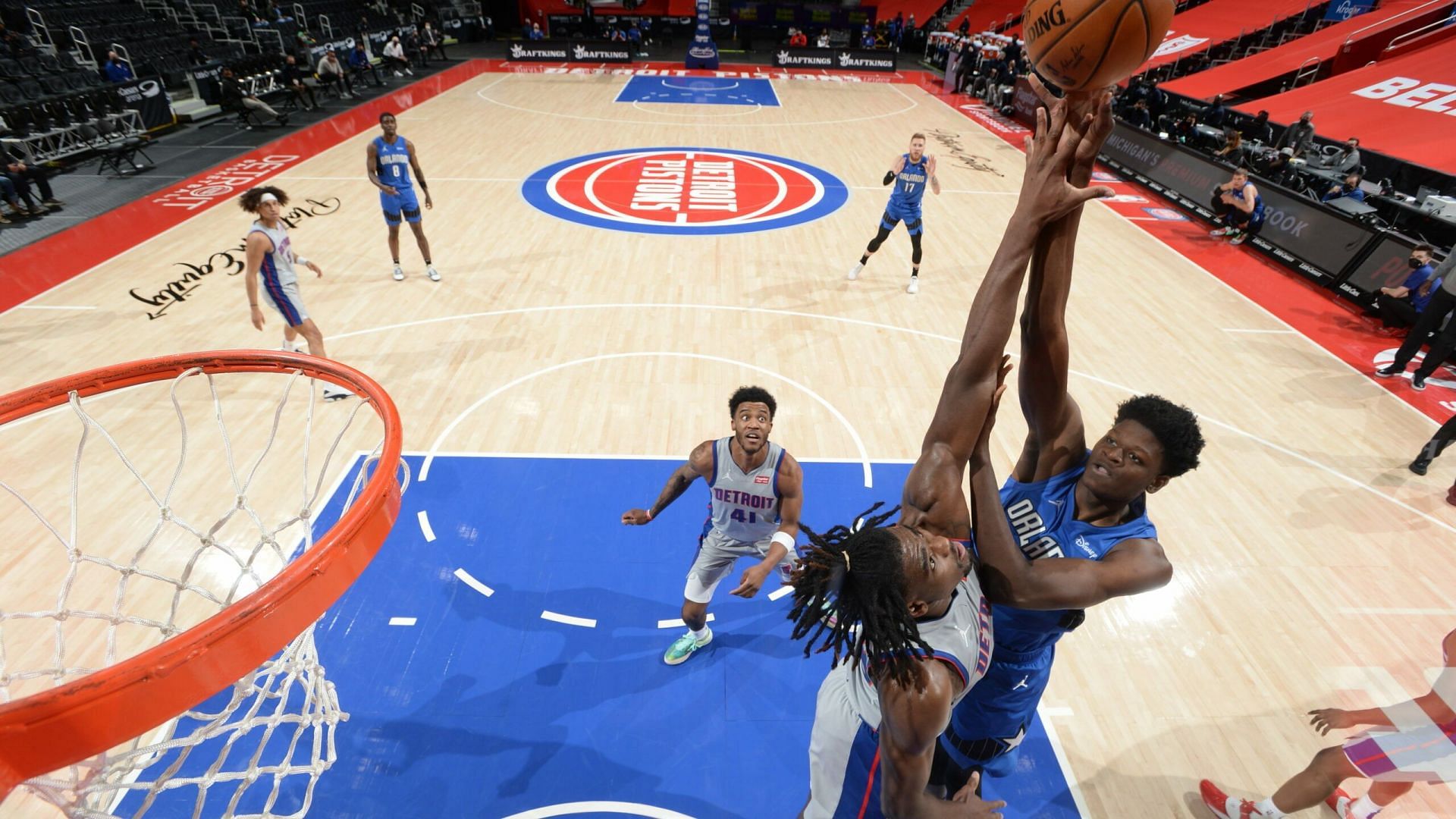 Magic Johnson's Knicks-Pistons Prediction: Who Wins The Series? Magic Johnson's Knicks-Pistons Prediction: Who Wins The Series?