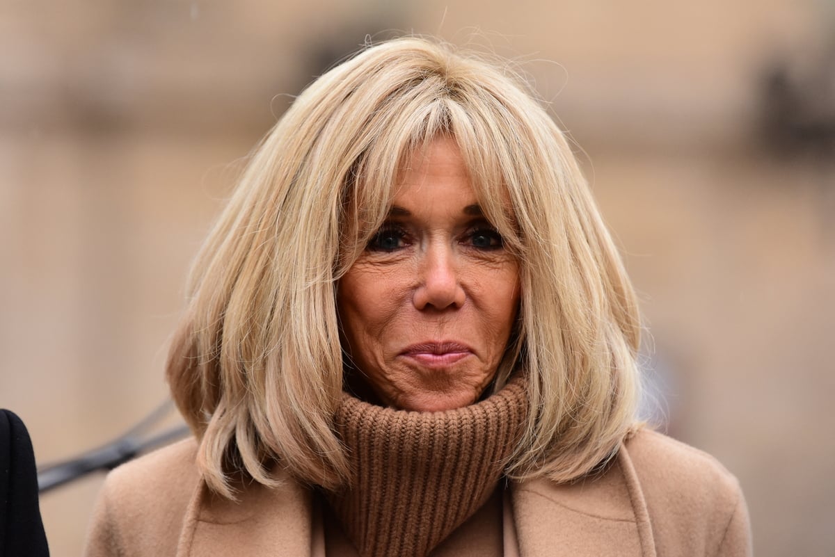 Mariage Macron-Brigitte : Regards Sur Une Intimité Préservée Des Années Après Mariage Macron-Brigitte : Regards Sur Une Intimité Préservée Des Années Après