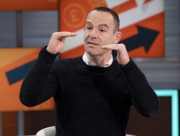 Martin Lewis' Urgent Four-Week Postal Warning Martin Lewis' Urgent Four-Week Postal Warning