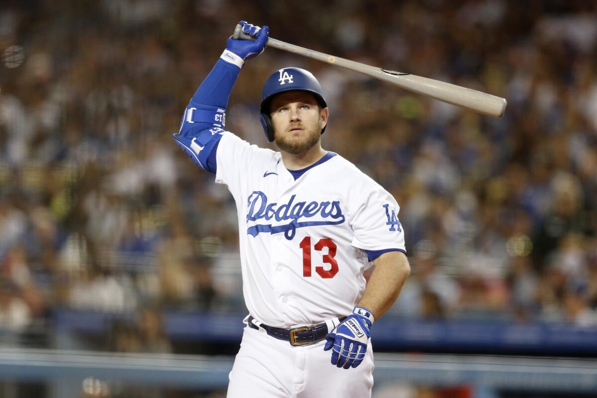 Max Muncy's Game-Tying Double Follows Short-Lived Torpedo Bat Test Max Muncy's Game-Tying Double Follows Short-Lived Torpedo Bat Test