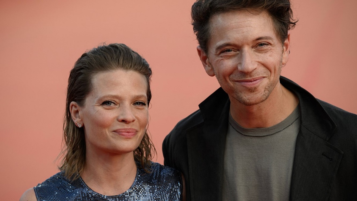 Mélanie Thierry Et Raphaël : Parents De Trois Enfants, Un Écart D'Âge Et Les Défis De La Famille Mélanie Thierry Et Raphaël : Parents De Trois Enfants, Un Écart D'Âge Et Les Défis De La Famille