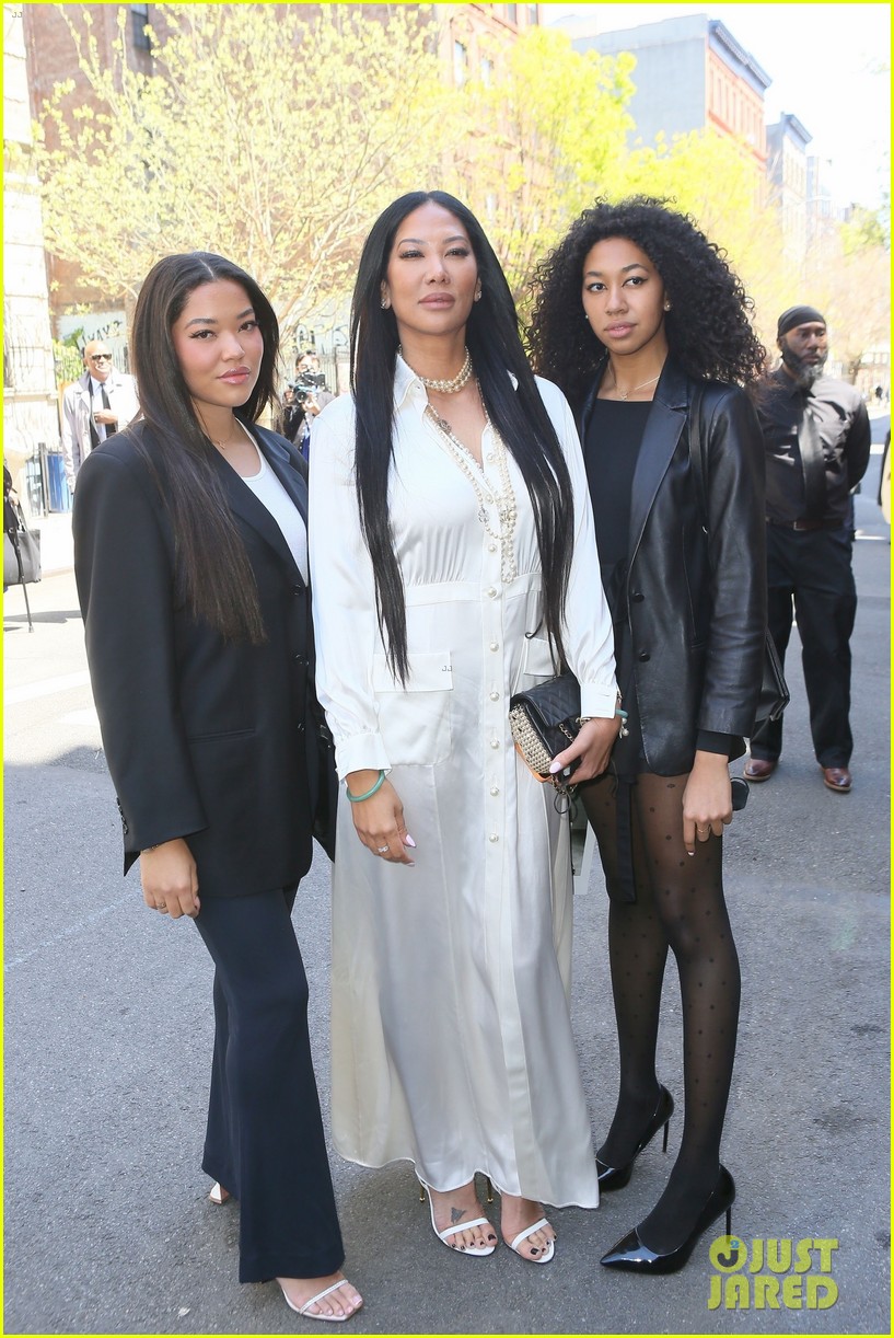 Met Gala 2025: The Naomi Campbell And Anna Wintour Controversy Met Gala 2025: The Naomi Campbell And Anna Wintour Controversy