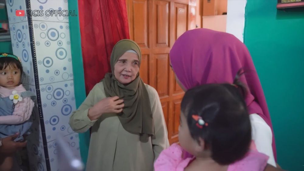 Momen Manis Lebaran Ria Ricis Dan Moana: Petualangan Di Bali Dan Sumba Momen Manis Lebaran Ria Ricis Dan Moana: Petualangan Di Bali Dan Sumba