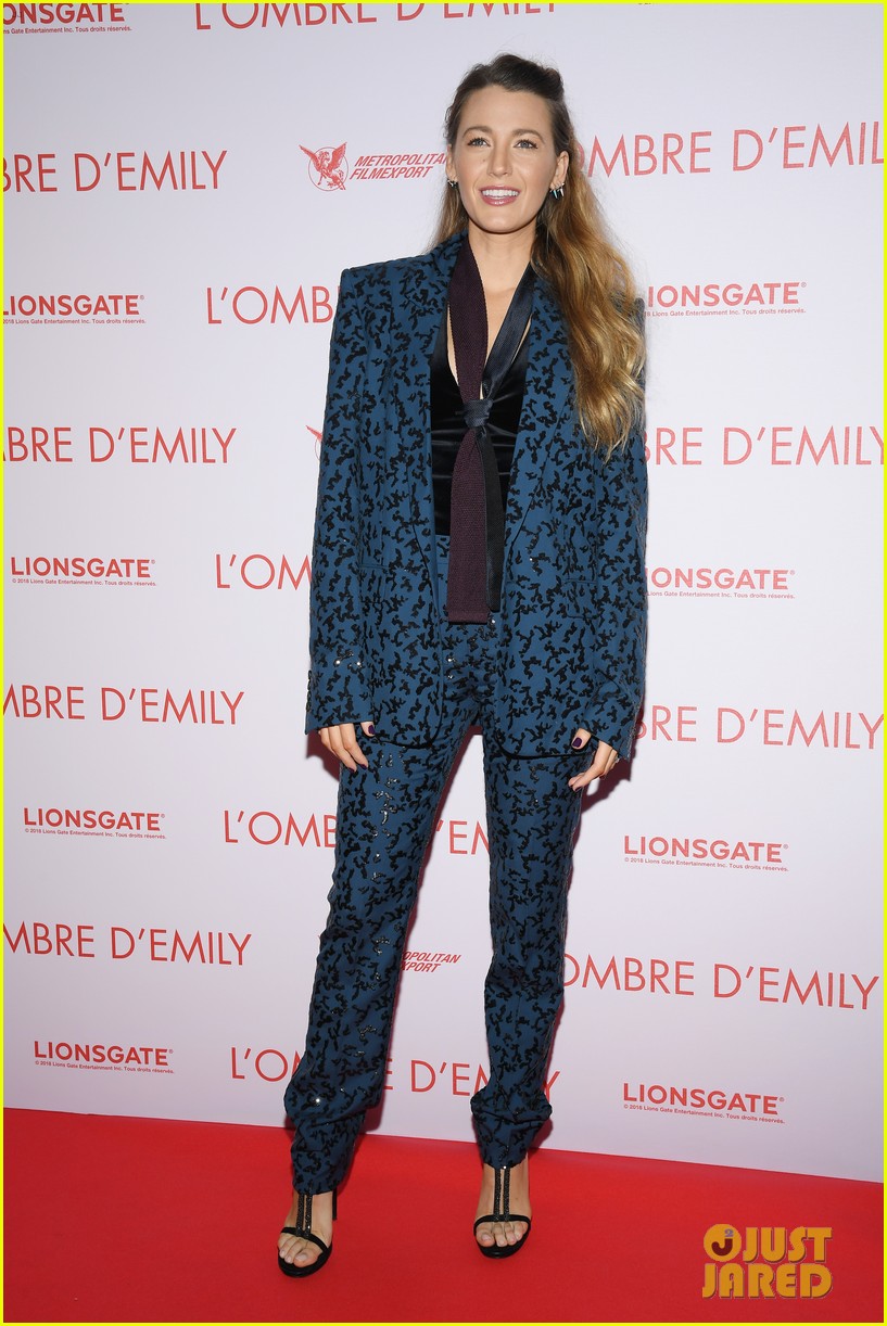 Movie Premiere: Anna Kendrick Avoids Questions On Blake Lively Lawsuit