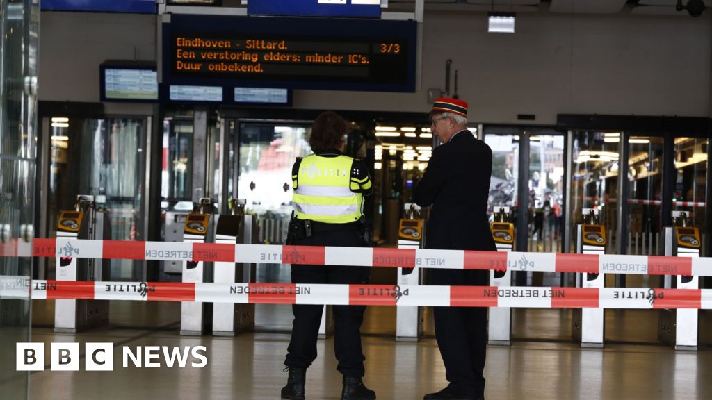 Multiple Stabbings At Amsterdam Hotel Prompt Police Raid And Investigation Multiple Stabbings At Amsterdam Hotel Prompt Police Raid And Investigation