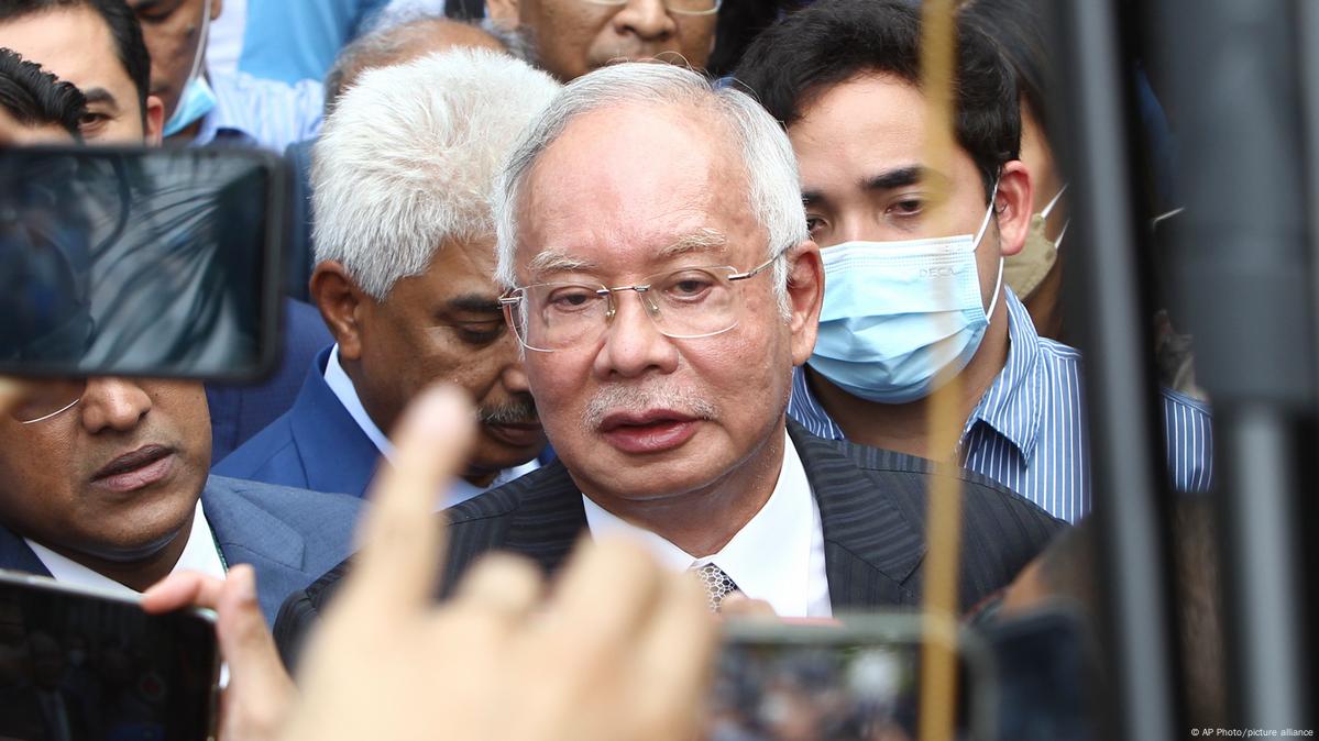 Najib Razak: French Investigation Links Former Malaysian PM To Submarine Bribery Najib Razak: French Investigation Links Former Malaysian PM To Submarine Bribery