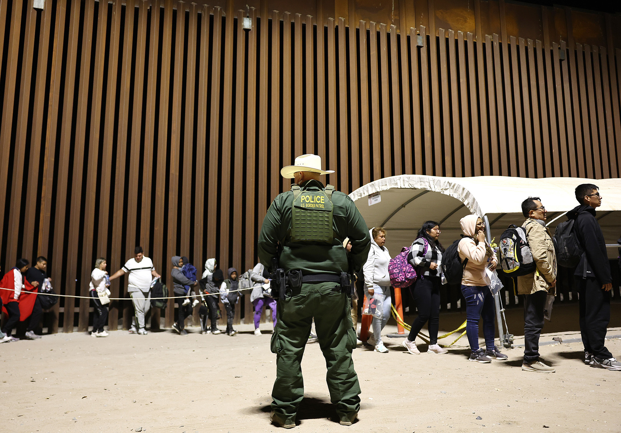 Netherlands: Prolonged Border Scrutiny Amidst Falling Arrest And Asylum Numbers Netherlands: Prolonged Border Scrutiny Amidst Falling Arrest And Asylum Numbers