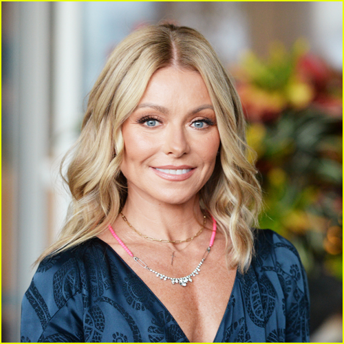New Live Studio Unveiled: Kelly Ripa And Mark Consuelos' Temporary Set Gets Fan Feedback New Live Studio Unveiled: Kelly Ripa And Mark Consuelos' Temporary Set Gets Fan Feedback