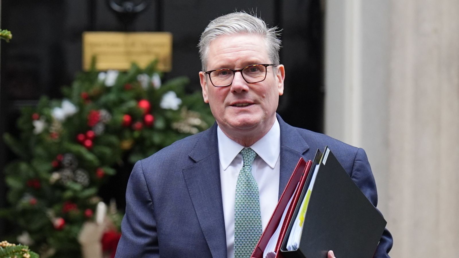 New Poll: Farage Surpasses Starmer As Preferred Prime Minister In Over Half Of UK New Poll: Farage Surpasses Starmer As Preferred Prime Minister In Over Half Of UK