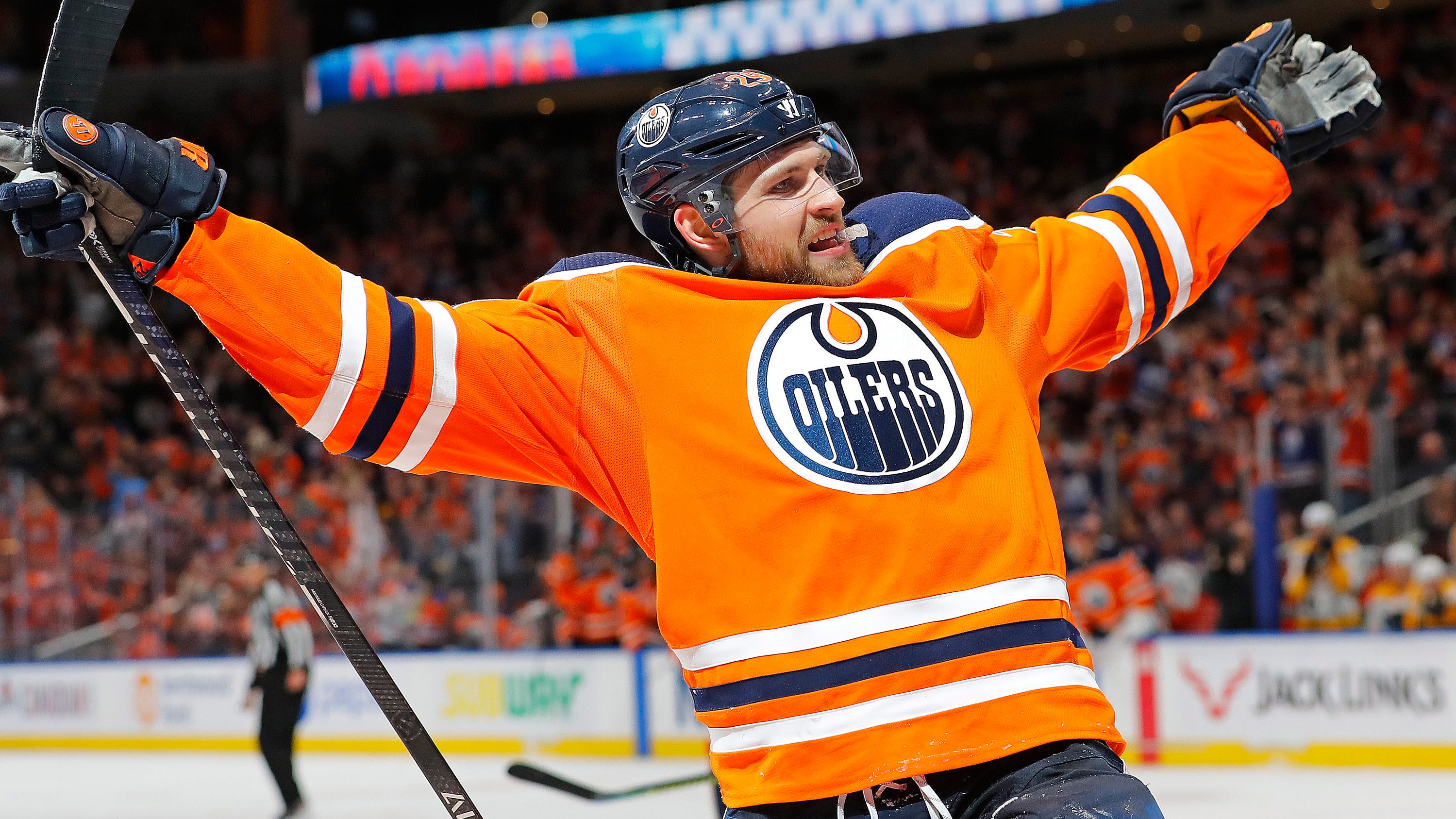 NHL Hart Trophy 2024: Draisaitl, Hellebuyck, And Kucherov In The Running NHL Hart Trophy 2024: Draisaitl, Hellebuyck, And Kucherov In The Running