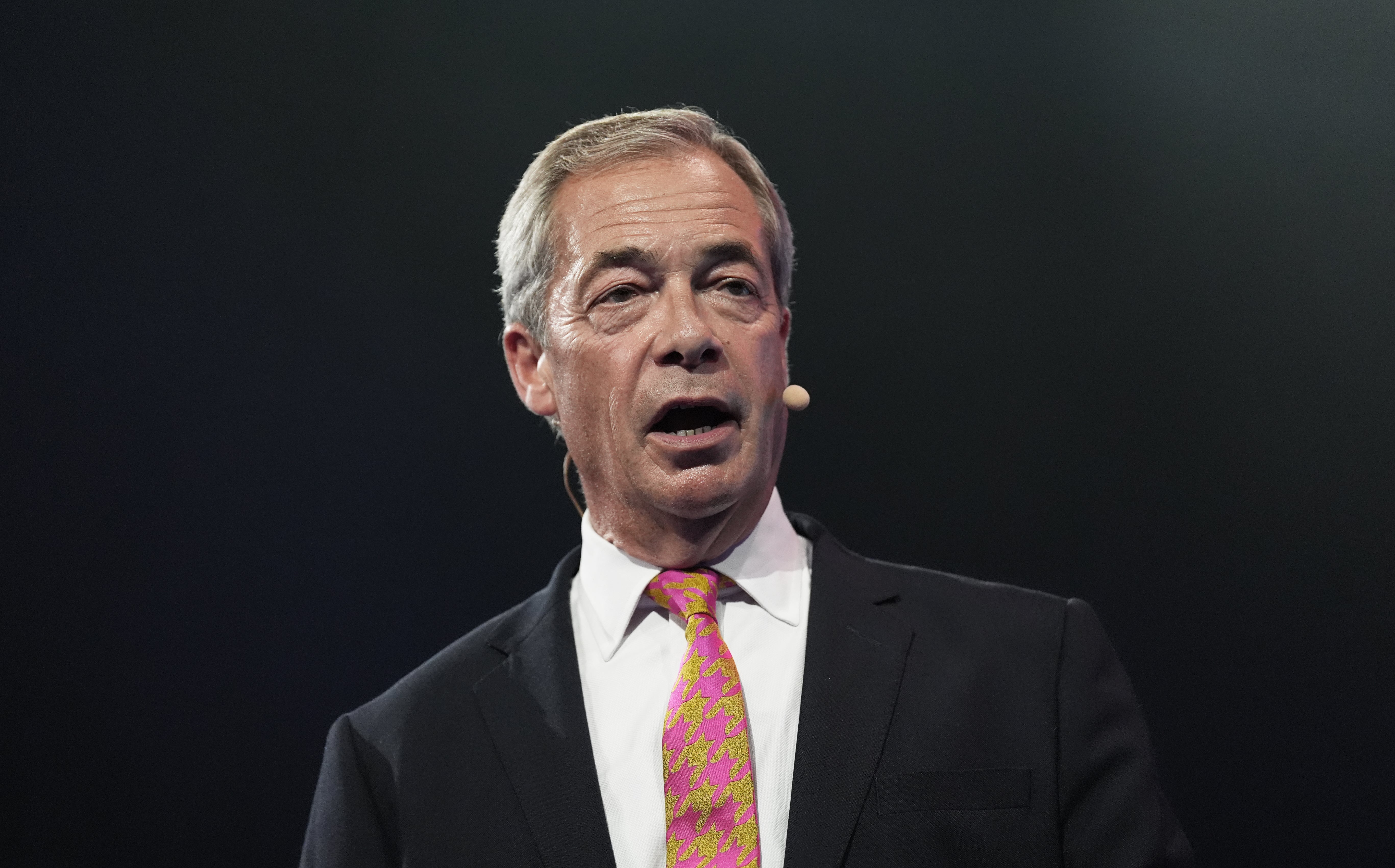 Nigel Farage's Reform Party: A Crucial UK Local Election Test Nigel Farage's Reform Party: A Crucial UK Local Election Test