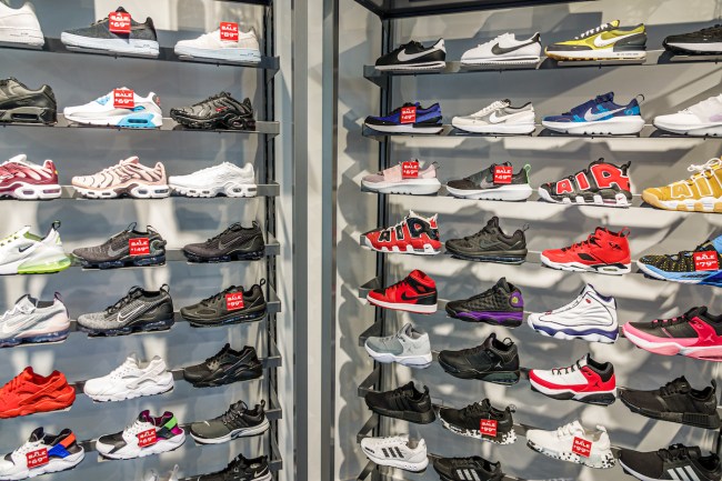 Nike's Turnaround: Foot Locker Earnings Offer Positive Insights Nike's Turnaround: Foot Locker Earnings Offer Positive Insights