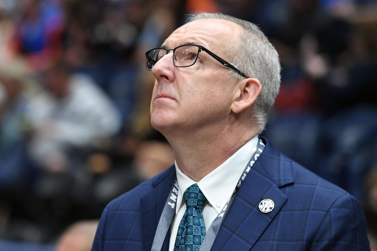 Nine-Game SEC Football Schedule Gets Sankey's Approval Nine-Game SEC Football Schedule Gets Sankey's Approval