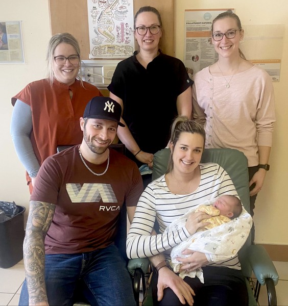  [Nom De La Boulangerie] : Son Poids En Chocolat Pour Le Premier Bébé De L’année En Normandie