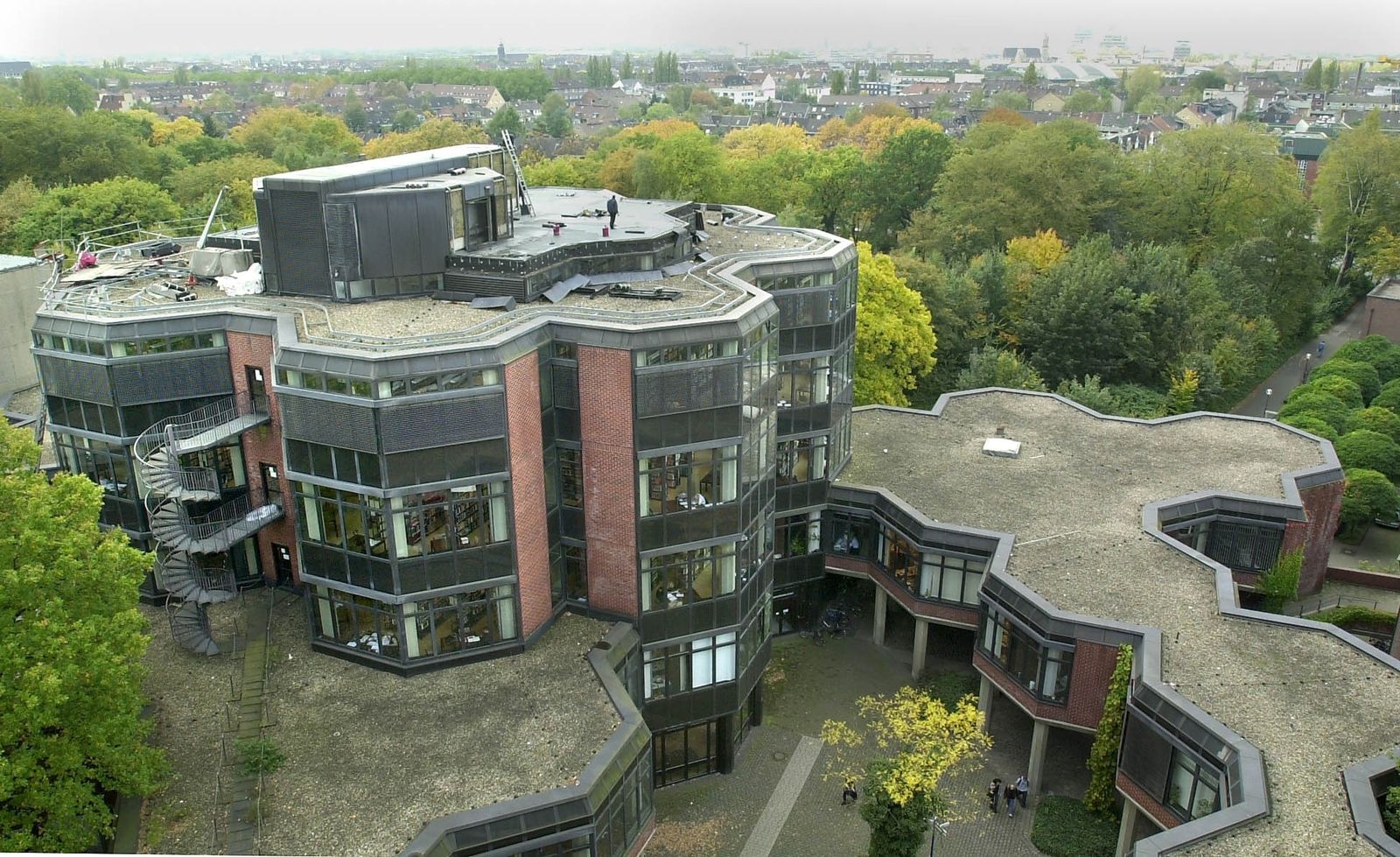 Notenverkauf An Der Uni Duisburg-Essen: Ermittlungen Nach 900-Euro-Skandal Notenverkauf An Der Uni Duisburg-Essen: Ermittlungen Nach 900-Euro-Skandal