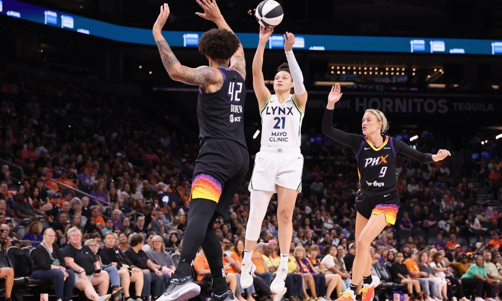 Notre Dame Alumnae WNBA Stars Return For Preseason Game Notre Dame Alumnae WNBA Stars Return For Preseason Game