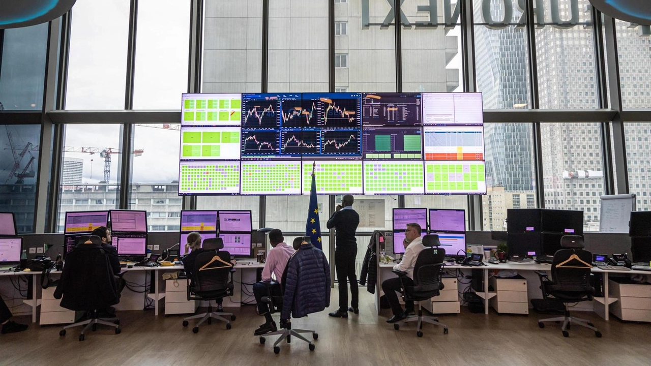 Nuovi Dazi: Le Borse Europee Tremano, Reazione Della UE Imminente Nuovi Dazi: Le Borse Europee Tremano, Reazione Della UE Imminente