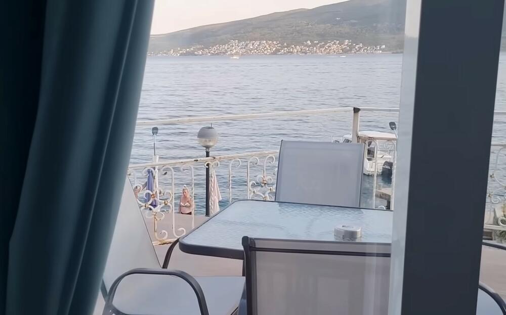 Ovde Penzioneri Uživaju Luksuz: Skupi Domovi I Bogatstvo Koje Izaziva Zavist Ovde Penzioneri Uživaju Luksuz: Skupi Domovi I Bogatstvo Koje Izaziva Zavist