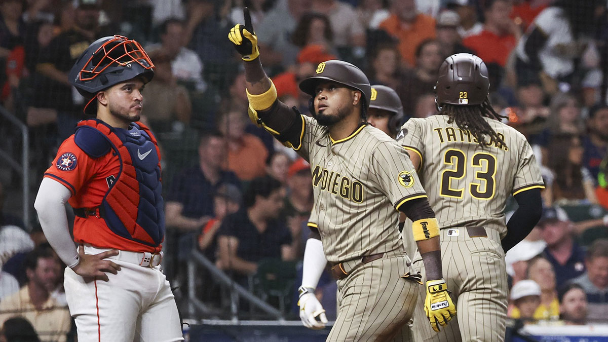 Padre Luis Arraez: Carted Off Field Following Violent Collision Padre Luis Arraez: Carted Off Field Following Violent Collision