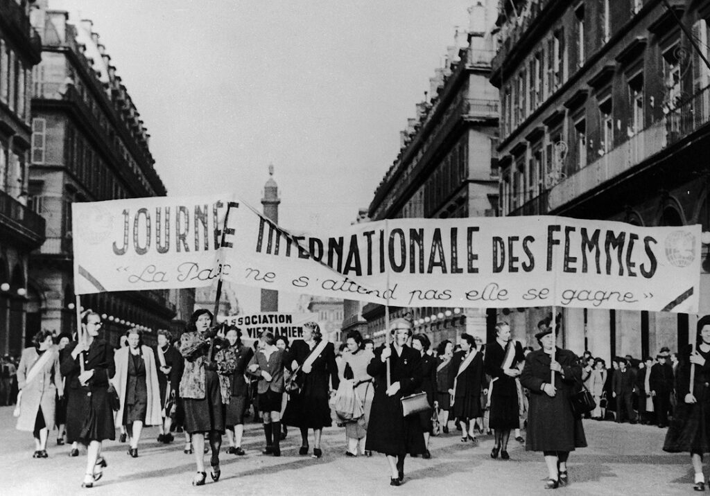 Parcours De Femmes À Biarritz : Événements Pour La Journée Internationale Des Droits Des Femmes Parcours De Femmes À Biarritz : Événements Pour La Journée Internationale Des Droits Des Femmes
