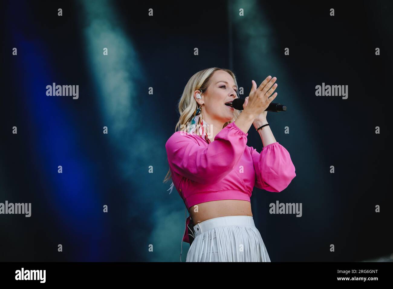 Paris: Prochaine Étape Pour La Chanteuse Suisse Stéphane Paris: Prochaine Étape Pour La Chanteuse Suisse Stéphane