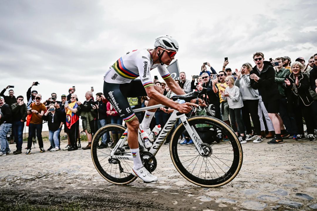 Paris-Roubaix 2024: Van Der Poel's Third Place Finish, Pogacar A Minute Behind