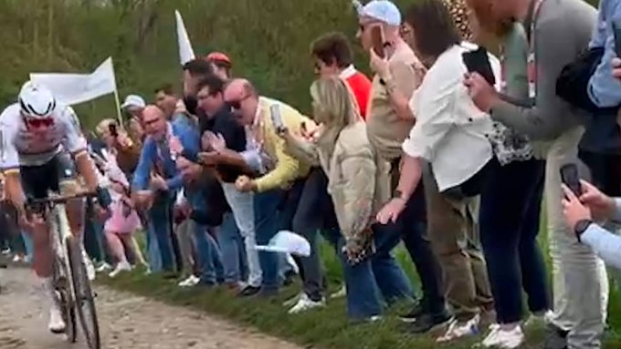 Paris-Roubaix: Police Apprehend Spectator Who Threw Bottle At Mathieu Van Der Poel Paris-Roubaix: Police Apprehend Spectator Who Threw Bottle At Mathieu Van Der Poel