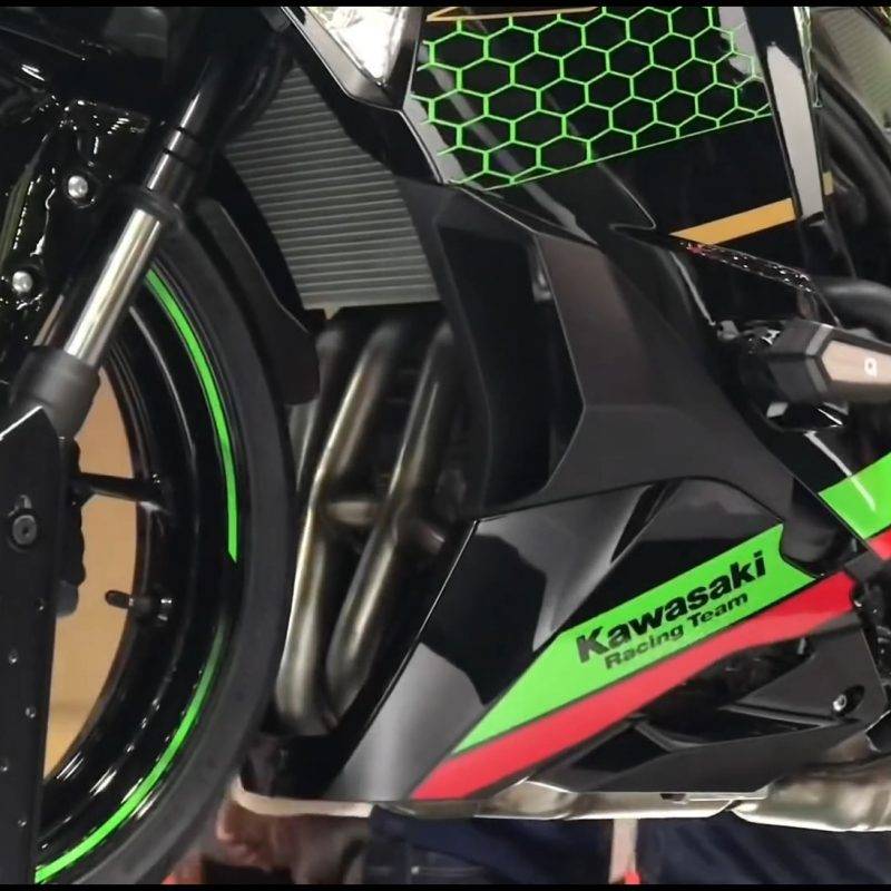 Pasar Kawasaki Ninja 500: Unit Modifikasi Dengan Harga Rp 100 Juta Ke Atas Pasar Kawasaki Ninja 500: Unit Modifikasi Dengan Harga Rp 100 Juta Ke Atas