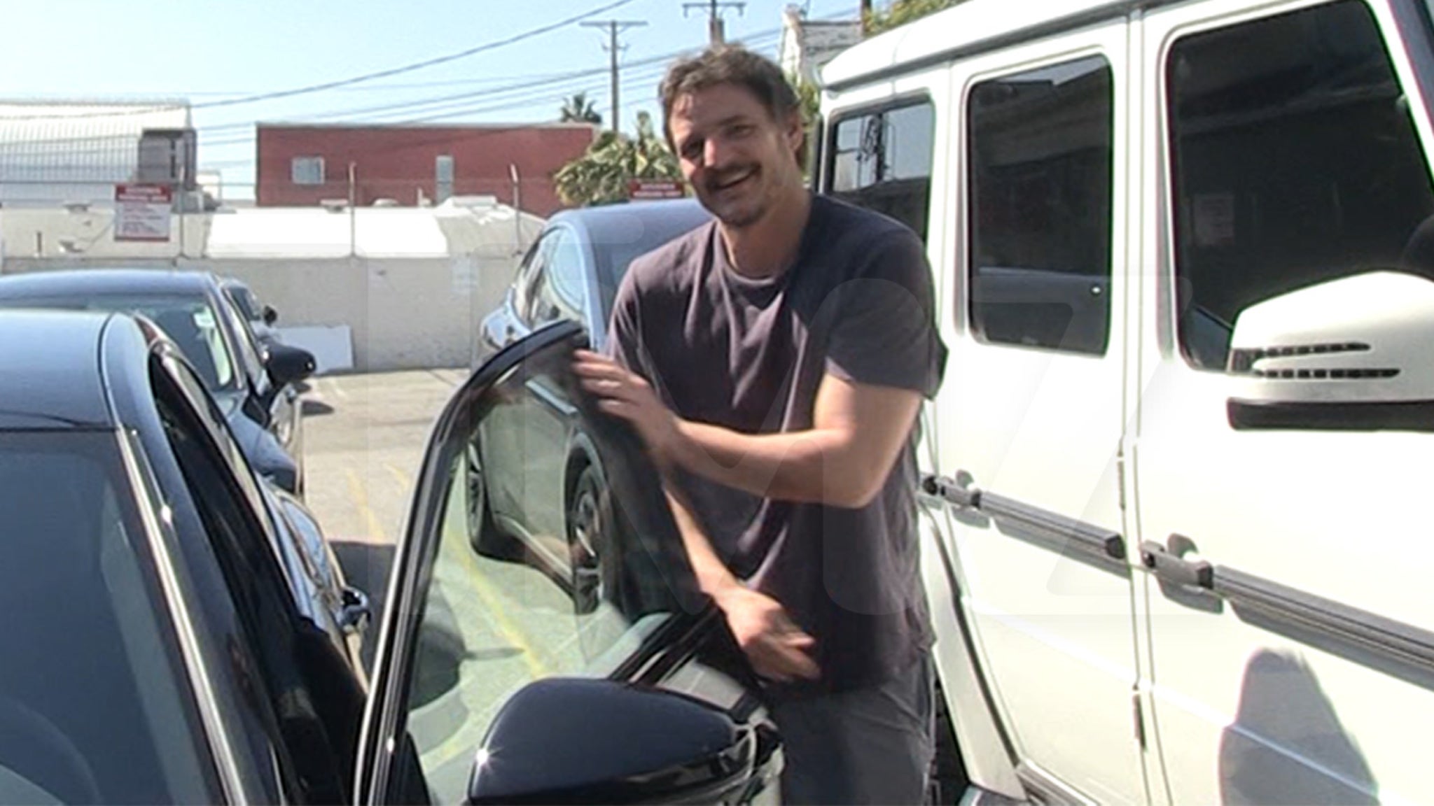 Pedro Pascal's Latest Role Takes The Internet By Storm Pedro Pascal's Latest Role Takes The Internet By Storm
