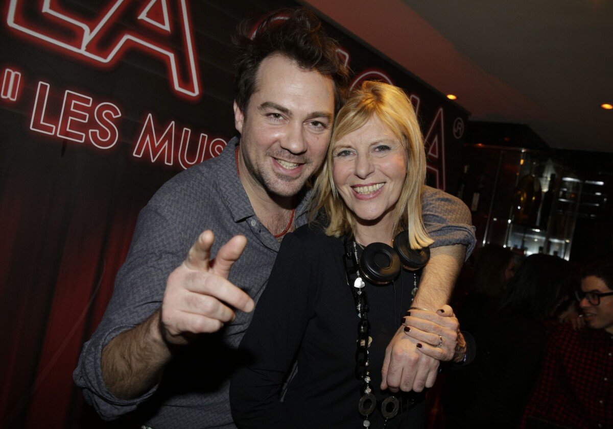 Philippe Candeloro Et Chantal Ladesou : Ambiance Festive À La Vente Des Vins De Nuits-Saint-Georges Philippe Candeloro Et Chantal Ladesou : Ambiance Festive À La Vente Des Vins De Nuits-Saint-Georges