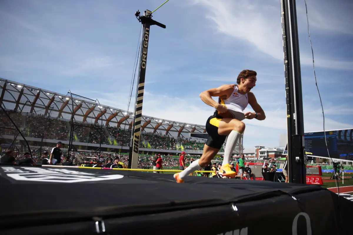 Pole Vault Powerhouse: Duplantis Kicks Off Diamond League Season Pole Vault Powerhouse: Duplantis Kicks Off Diamond League Season