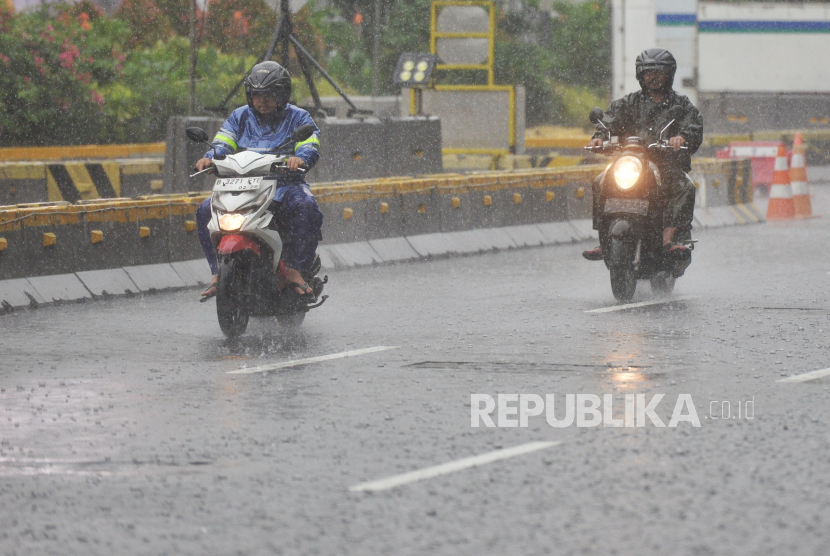 Prakiraan Cuaca Besok Di Bali: Denpasar Diprediksi Hujan Lebat Prakiraan Cuaca Besok Di Bali: Denpasar Diprediksi Hujan Lebat
