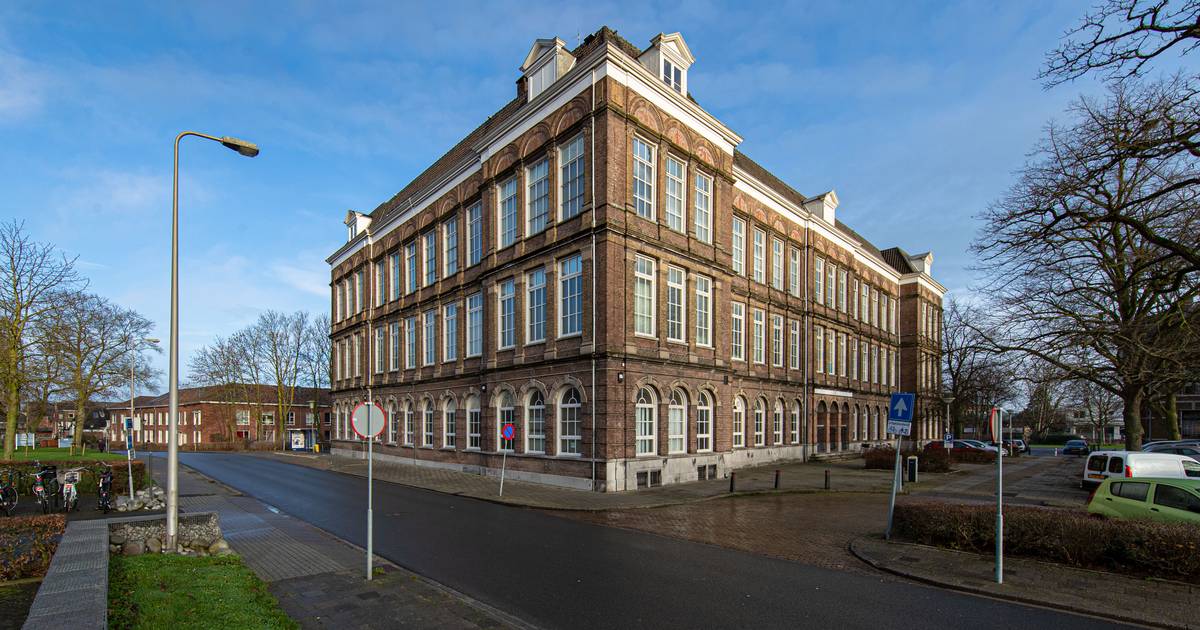 Problemen Met Stroomnet: Nieuw Duurzaam Schoolgebouw Kampen In Juridisch Gevecht Problemen Met Stroomnet: Nieuw Duurzaam Schoolgebouw Kampen In Juridisch Gevecht
