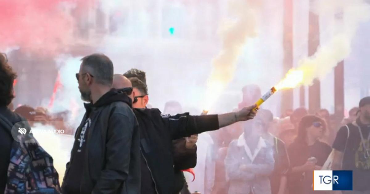 Protesta A Seguito Di Danneggiamenti A Ristoranti Palestinesi: 200 Manifestanti Protesta A Seguito Di Danneggiamenti A Ristoranti Palestinesi: 200 Manifestanti